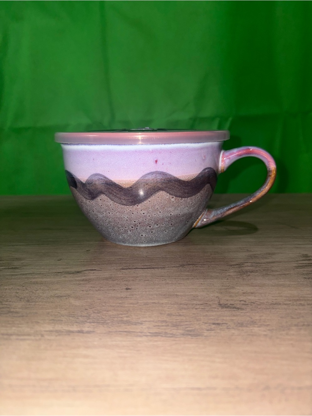 🆕💜Souper Mug Ceramic Soup Mug with Lid – Pink Gray Wavy Glaze